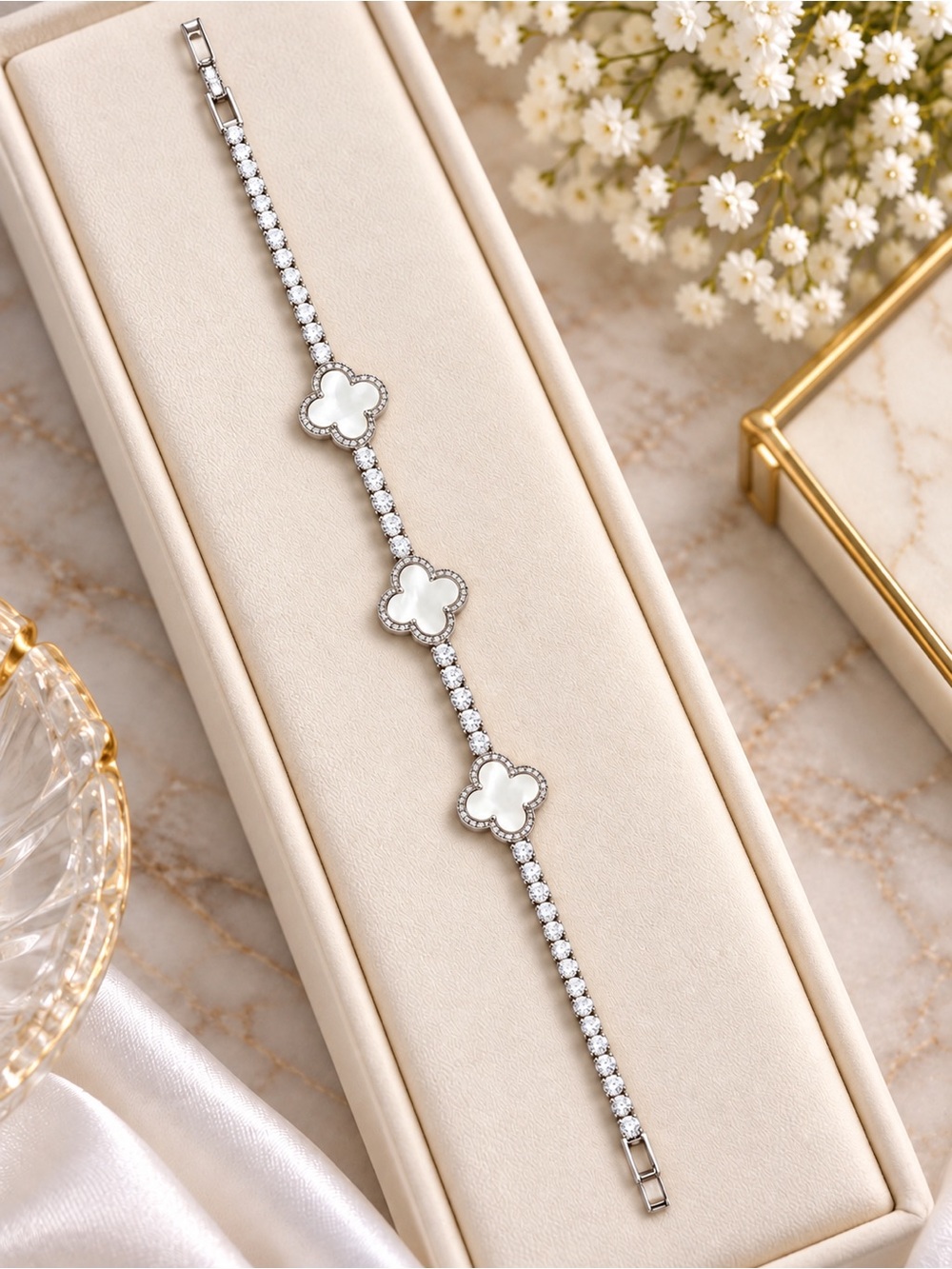 Elegant Four-Leaf Clover Mother-of-Pearl Bracelet - White Gold Filled. 7 Inches